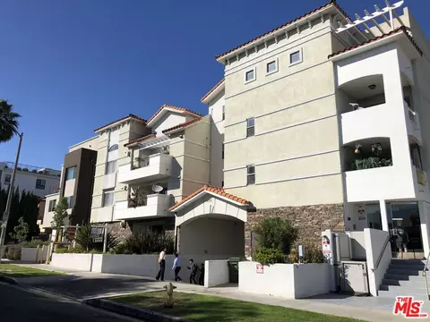 4733 Elmwood Ave #203, Los Angeles, CA 90004
