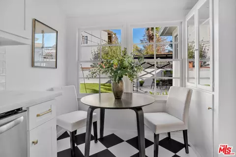 Dining - 1901 Montecito Dr, Glendale, CA 91208 photo 4 of 4