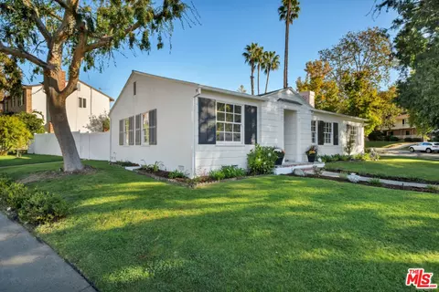 Exterior - 1901 Montecito Dr, Glendale, CA 91208 photo 12 of 14