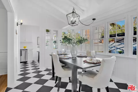 Dining - 1901 Montecito Dr, Glendale, CA 91208 photo 3 of 4