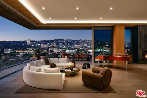 8899 Beverly Blvd #PHW, West Hollywood, CA 90048