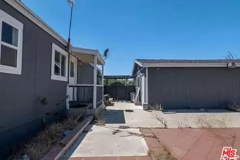 Exterior - 50752 252nd St, Lancaster, CA 93536 photo 4 of 5