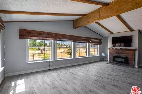 Living - 50752 252nd St, Lancaster, CA 93536 photo 1 of 3