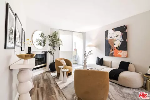 5143 Bakman Ave #210, North Hollywood, CA 91601