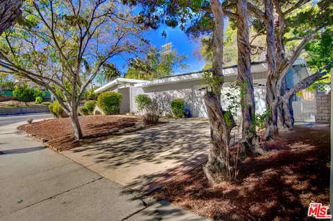 20441 Germain St, Chatsworth, CA 91311