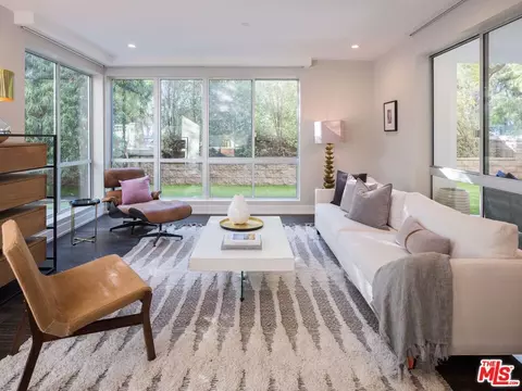 460 N Palm Dr #101, Beverly Hills, CA 90210