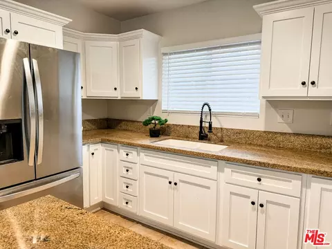 Kitchen - 159 Avocado Ave, Perris, CA 92571 photo 3 of 3