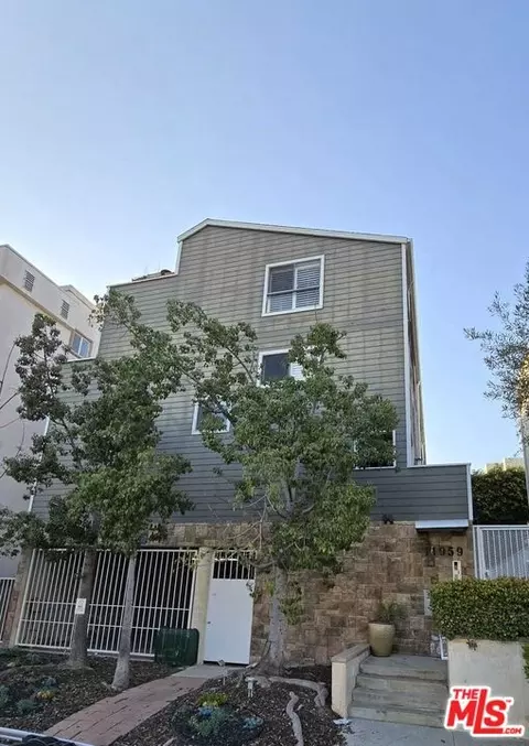 11959 Mayfield Ave #5, Los Angeles, CA 90049