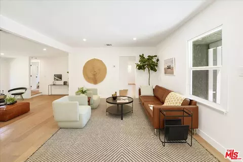 5715 Rhea Ave, Tarzana, CA 91356