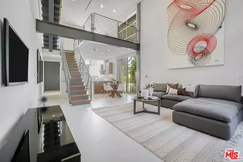 1220 N Orange Grove Ave #1, West Hollywood, CA 90046