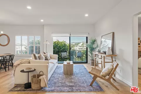 11928 Kiowa Ave #302, Los Angeles, CA 90049