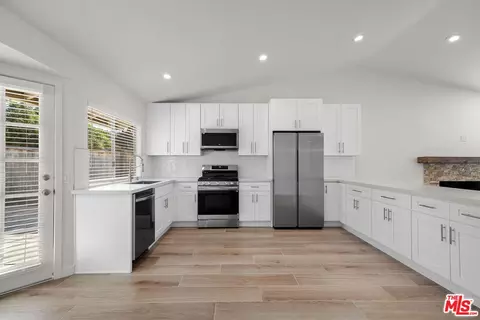 Kitchen - 1360 Cresta Rd, Corona, CA 92879 photo 1 of 1