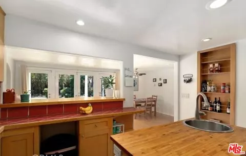 Kitchen - 421 Maine Ave, Long Beach, CA 90802 photo 1 of 1