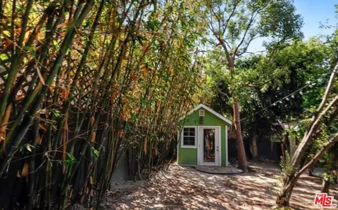 Exterior - 421 Maine Ave, Long Beach, CA 90802 photo 5 of 7