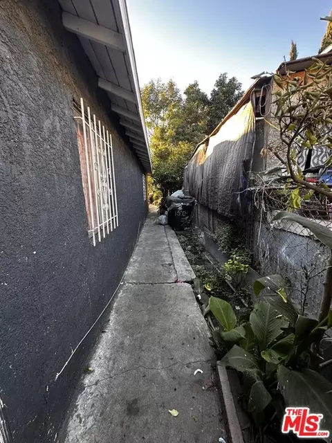 13004 S Mona Blvd, Compton, CA 90222 photo 8
