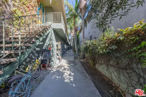 614 6th Ave, Venice, CA 90291 photo 5