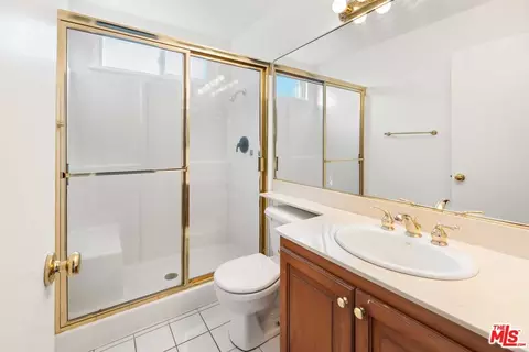 Bath - 11434 Edenberg Ave, Porter Ranch, CA 91326 photo 2 of 4