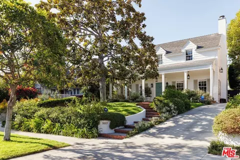 5017 Ambrose Ave, Los Angeles, CA 90027