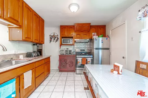 Kitchen - 910 W W Elm St, Compton, CA 90221 photo 1 of 1