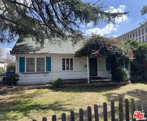 4828 Fulton Ave, Sherman Oaks, CA 91423