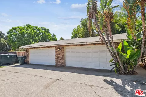 250 E Howard St, Pasadena, CA 91104 photo 18