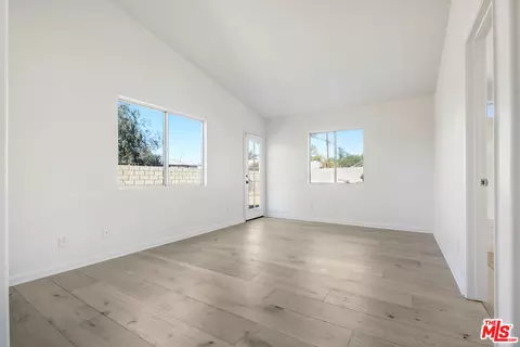 1993 Hunter Rd, Colton, CA 92324 photo 5