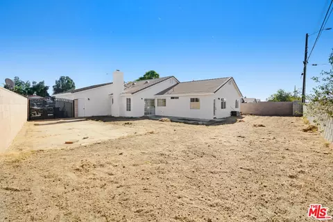 1993 Hunter Rd, Colton, CA 92324 photo 2