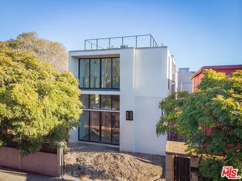 506 Westminster Ave, Venice, CA 90291