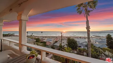 7209 Rindge Ave, Playa Del Rey, CA 90293