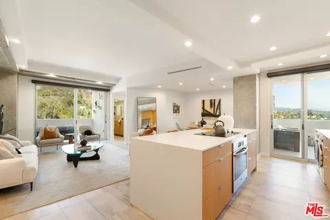 7250 Franklin Ave #1101, Los Angeles, CA 90046