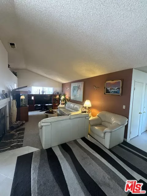2425 W Buena Vista Dr, Rialto, CA 92377 photo 2
