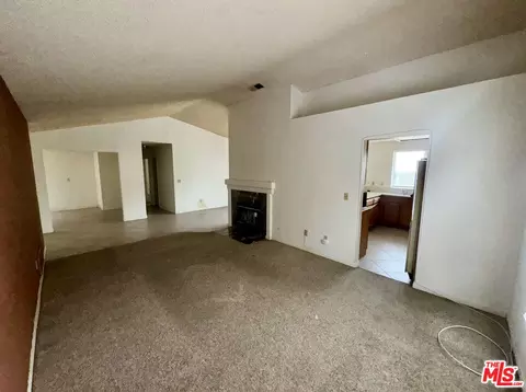 2425 W Buena Vista Dr, Rialto, CA 92377 photo 3