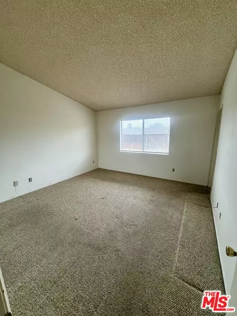 2425 W Buena Vista Dr, Rialto, CA 92377 photo 10