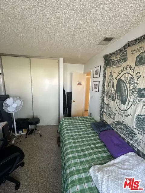 2425 W Buena Vista Dr, Rialto, CA 92377 photo 8