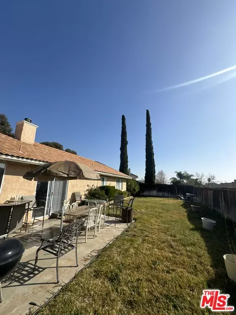 2425 W Buena Vista Dr, Rialto, CA 92377 photo 17