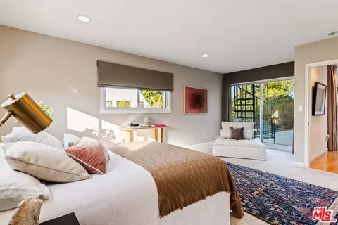 Bedroom - 2425 Frey Ave, Venice, CA 90291 photo 3 of 7