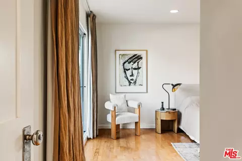 Bedroom - 2425 Frey Ave, Venice, CA 90291 photo 1 of 7