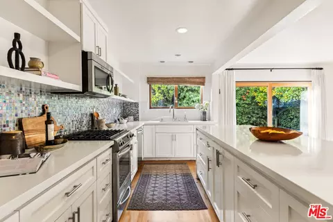 Kitchen - 2425 Frey Ave, Venice, CA 90291 photo 3 of 3