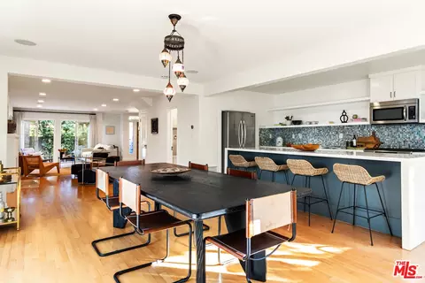 Dining - 2425 Frey Ave, Venice, CA 90291 photo 2 of 3