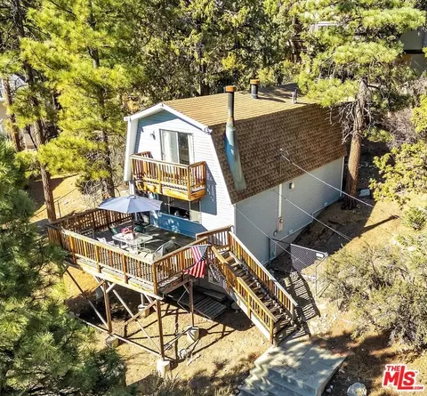 1129 Eagle Mountain Dr, Big Bear City, CA 92314