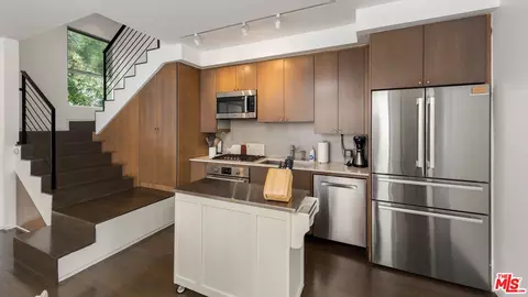 Kitchen - 705 Sunset Ave, Venice, CA 90291 photo 1 of 3