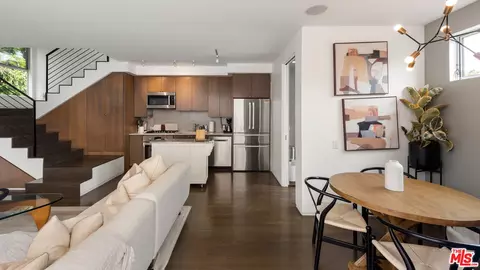 Other - 705 Sunset Ave, Venice, CA 90291 photo 2 of 11