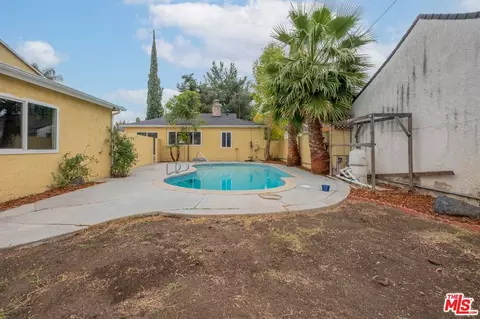 18925 Hart St, Reseda, CA 91335 photo 6