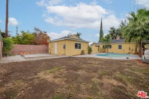 18925 Hart St, Reseda, CA 91335 photo 7