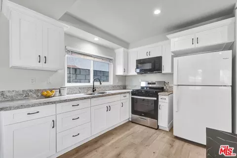 Kitchen - 706 Anzac Cir, Compton, CA 90220 photo 1 of 2