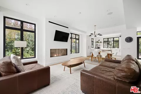1037 21st St, Santa Monica, CA 90403