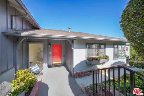 2535 Ivanhoe Dr, Los Angeles, CA 90039