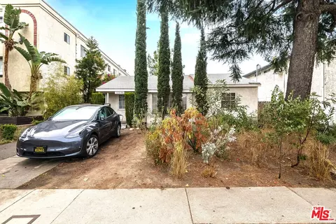12344 Oxnard St, North Hollywood, CA 91606