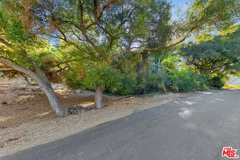 612 Reithe Ave, Calabasas, CA 91302 photo 2