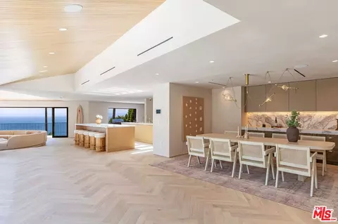 Dining - 29130 Cliffside Dr, Malibu, CA 90265 photo 1 of 2